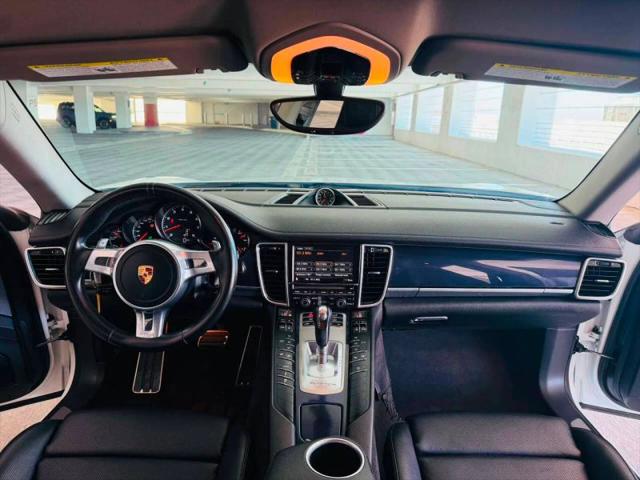 2016 Porsche Panamera Edition