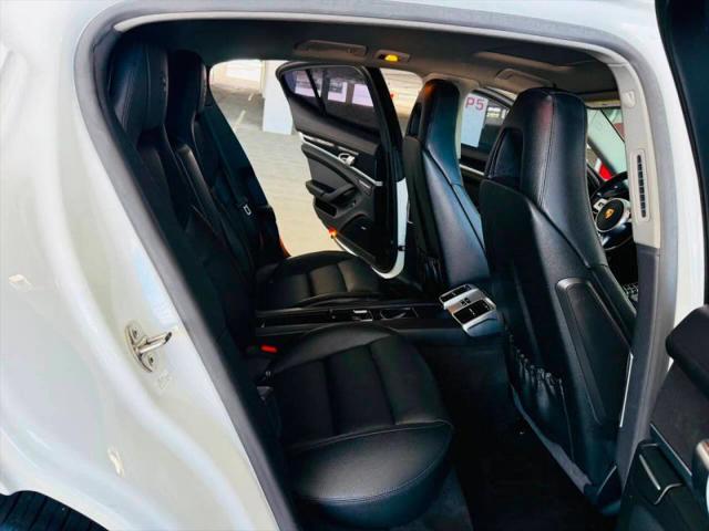 2016 Porsche Panamera Edition