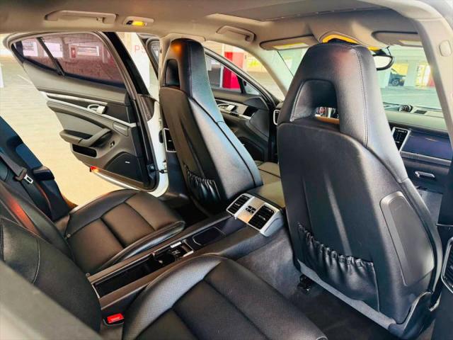 2016 Porsche Panamera Edition