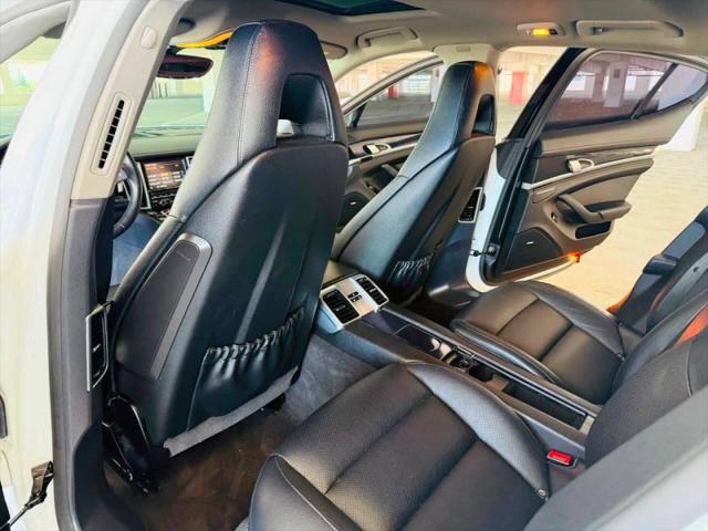 2016 Porsche Panamera Edition
