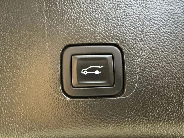 2020 Chevrolet Traverse AWD LT Cloth