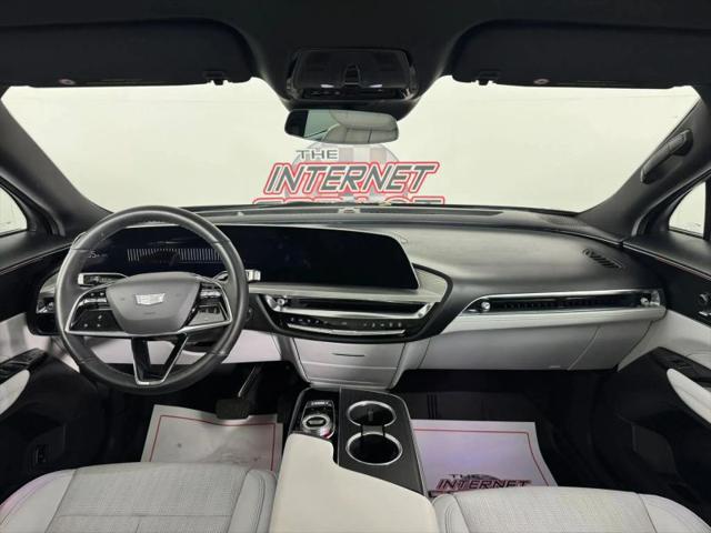 2024 Cadillac iQ Luxury w/1SC
