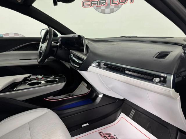 2024 Cadillac iQ Luxury w/1SC