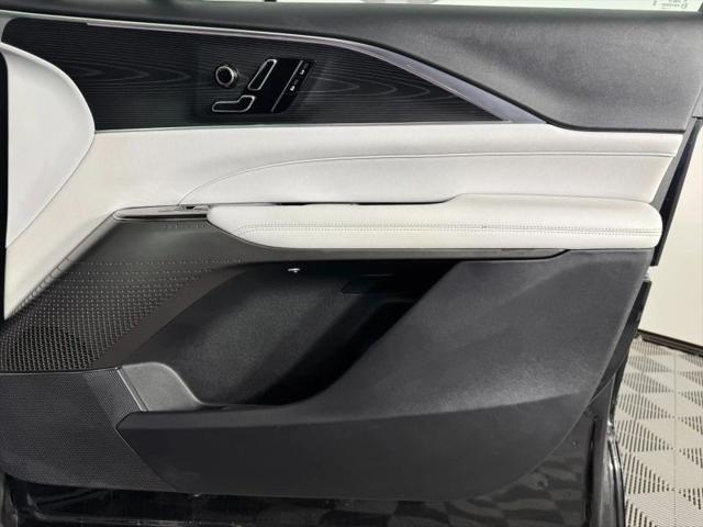 2024 Cadillac iQ Luxury w/1SC