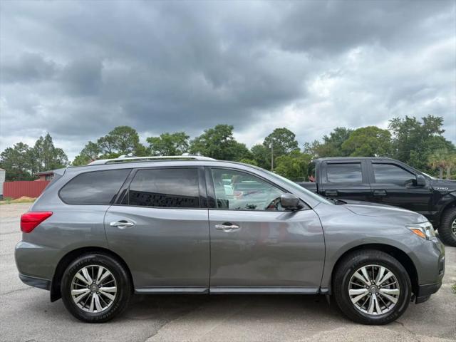 2018 Nissan Pathfinder SL