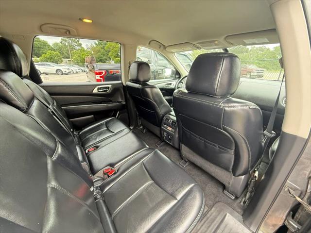 2018 Nissan Pathfinder SL