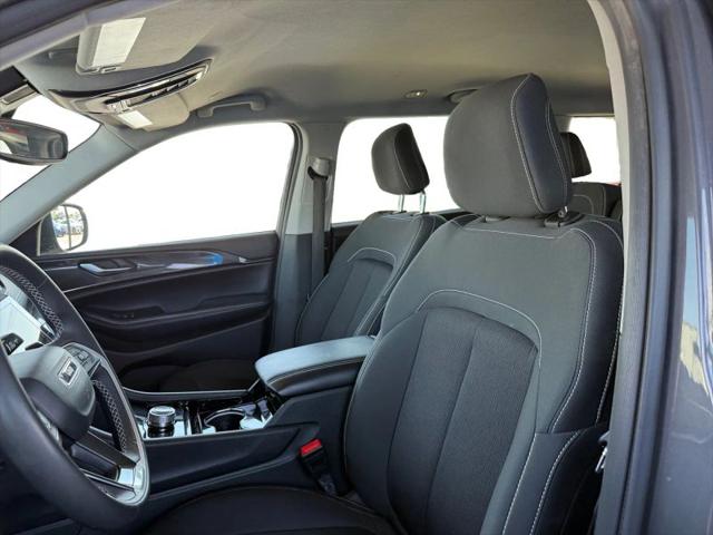2023 Jeep Grand Cherokee L Laredo 4x2