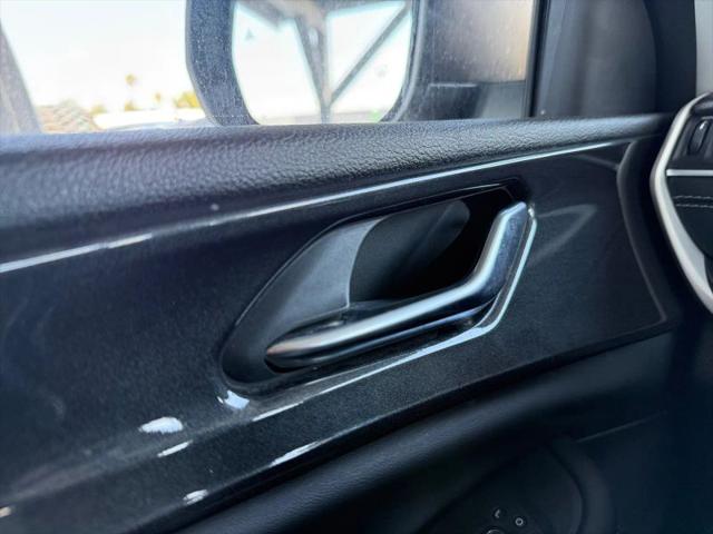 2023 Jeep Grand Cherokee L Laredo 4x2