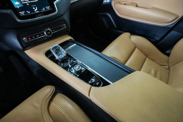 2022 Volvo XC90 Recharge T8 Inscription 7 Passenger