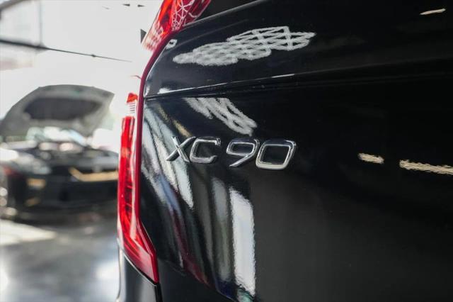 2022 Volvo XC90 Recharge T8 Inscription 7 Passenger