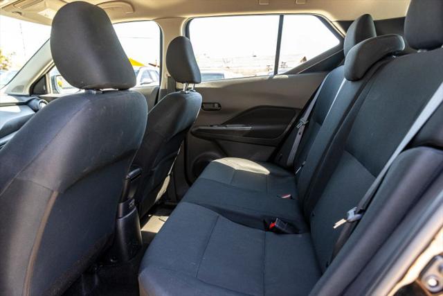 2023 Nissan Kicks S Xtronic CVT