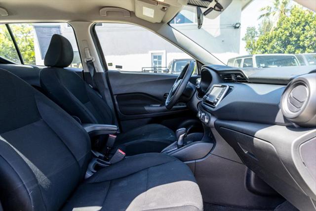 2023 Nissan Kicks S Xtronic CVT