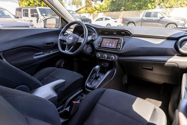 2023 Nissan Kicks S Xtronic CVT