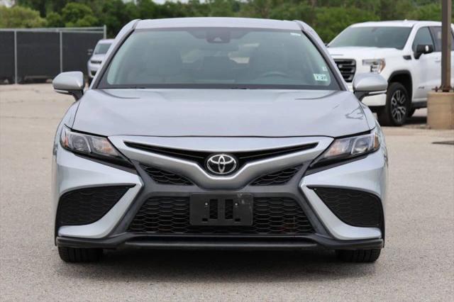 2022 Toyota Camry SE AWD