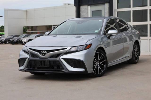 2022 Toyota Camry SE AWD
