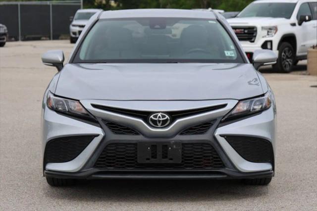 2022 Toyota Camry SE AWD