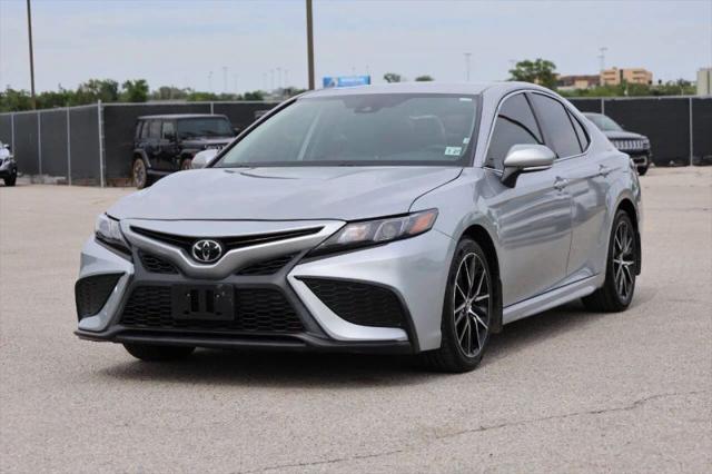2022 Toyota Camry SE AWD