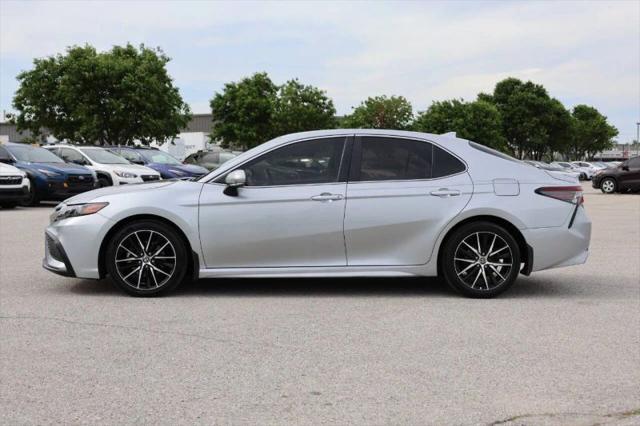 2022 Toyota Camry SE AWD