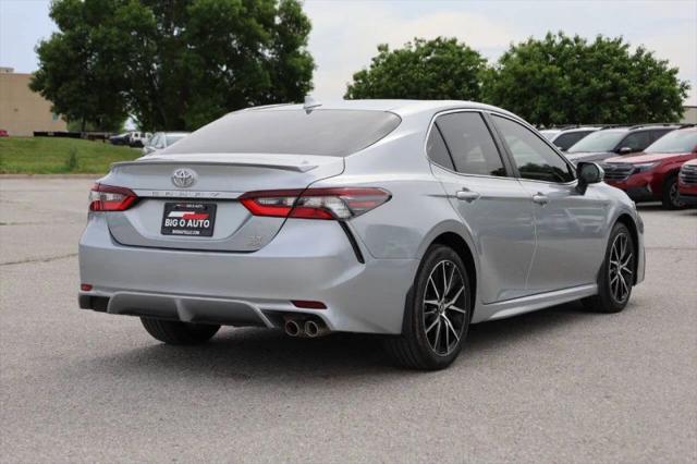 2022 Toyota Camry SE AWD