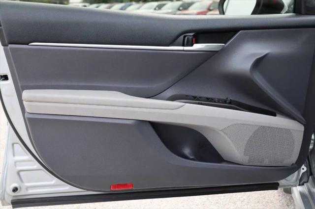 2022 Toyota Camry SE AWD