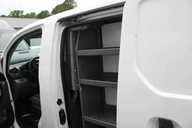2017 Nissan NV200 SV