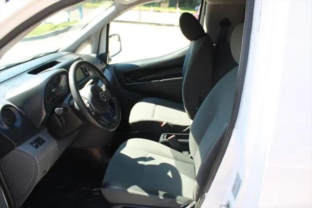 2017 Nissan NV200 SV