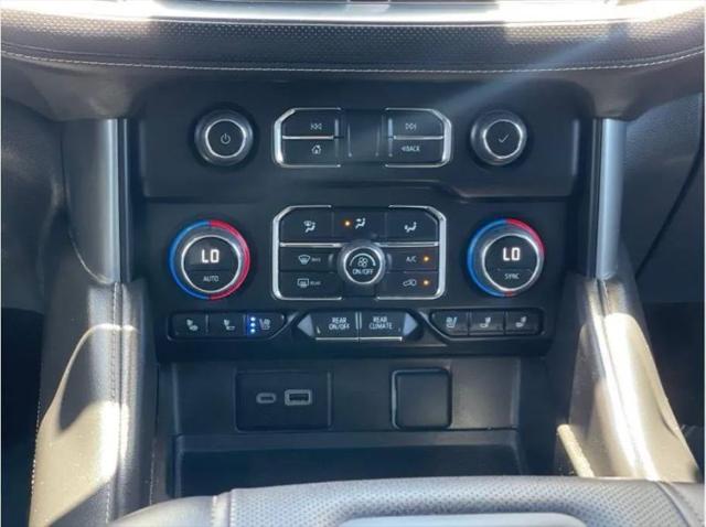 2023 Chevrolet Suburban 2WD Premier