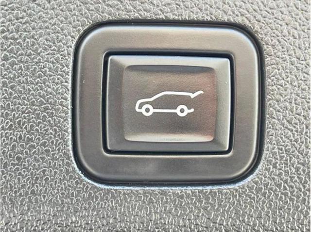 2023 Chevrolet Suburban 2WD Premier