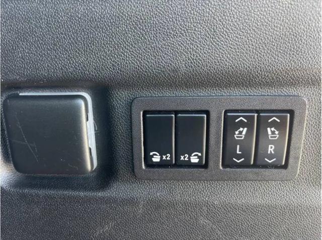 2023 Chevrolet Suburban 2WD Premier