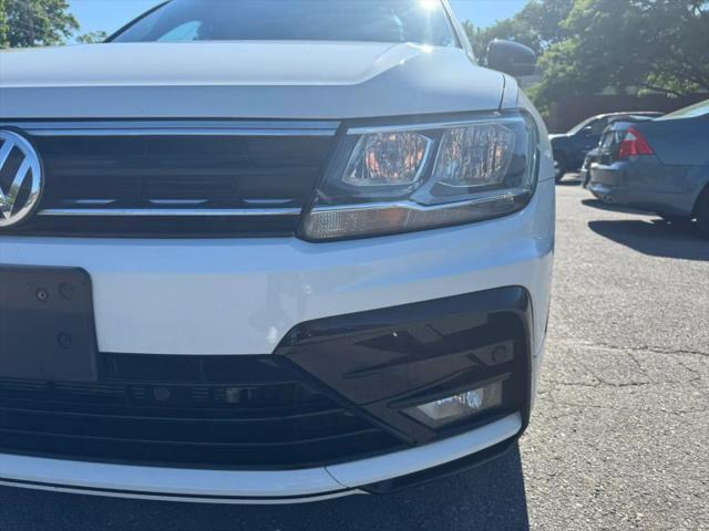 2020 Volkswagen Tiguan 2.0T SE R-Line Black