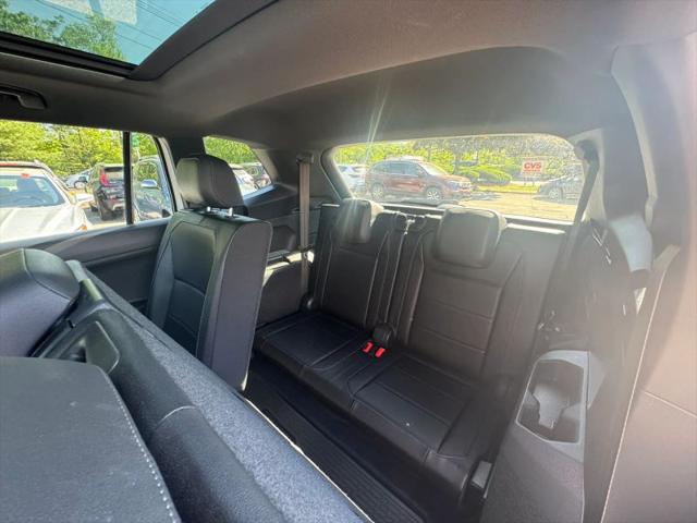 2020 Volkswagen Tiguan 2.0T SE R-Line Black