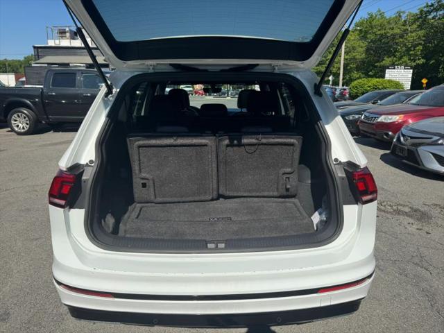 2020 Volkswagen Tiguan 2.0T SE R-Line Black