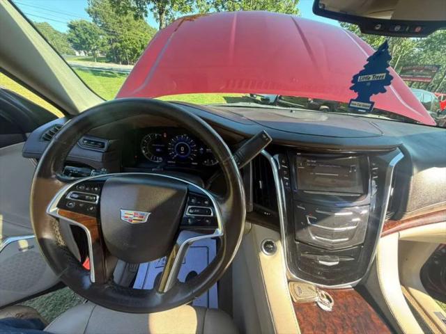 2016 Cadillac Escalade Luxury Collection