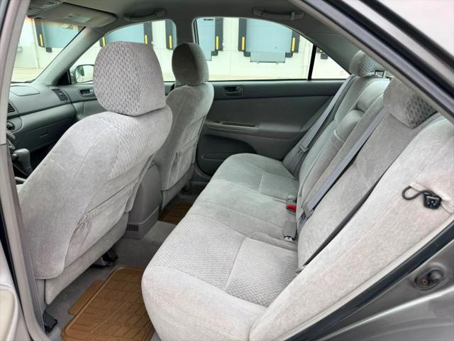 2004 Toyota Camry LE