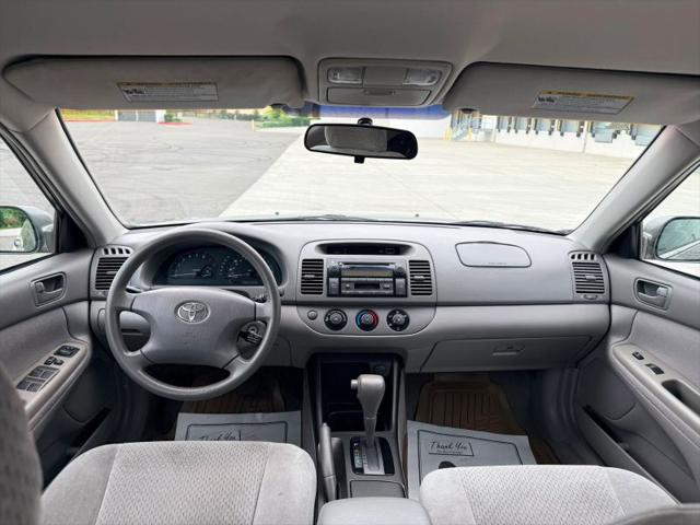 2004 Toyota Camry LE
