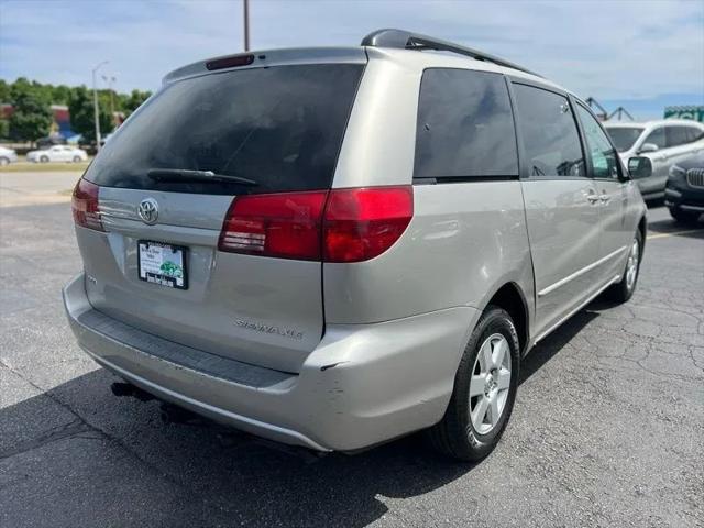 2004 Toyota Sienna XLE