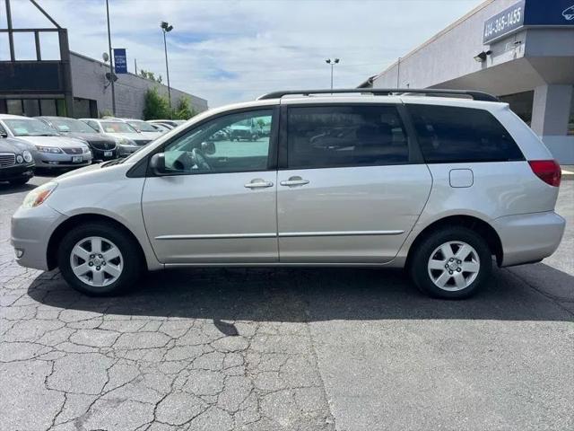 2004 Toyota Sienna XLE