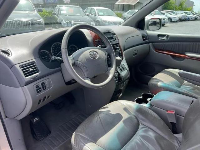 2004 Toyota Sienna XLE