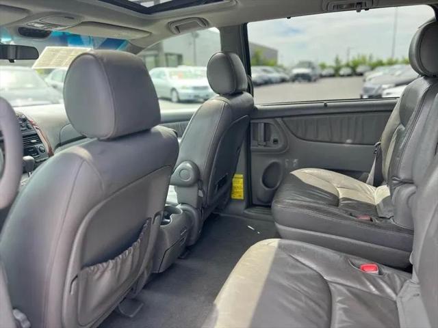 2004 Toyota Sienna XLE
