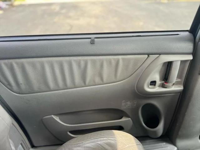 2004 Toyota Sienna XLE