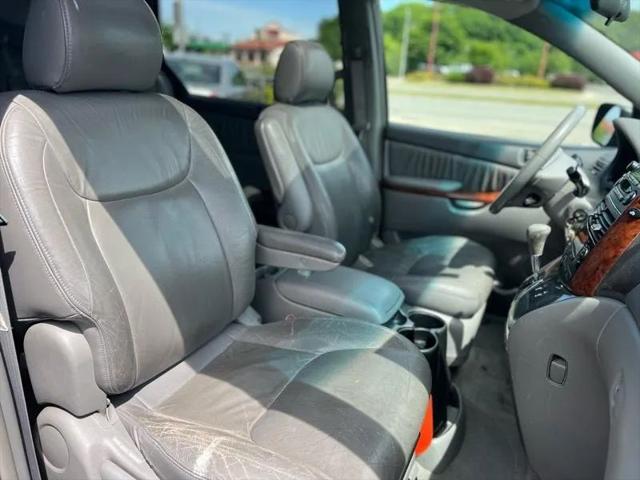 2004 Toyota Sienna XLE