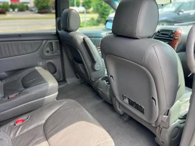 2004 Toyota Sienna XLE