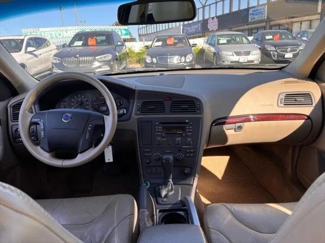 2002 Volvo V70 XC
