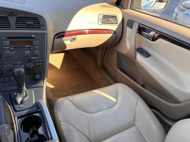 2002 Volvo V70 XC