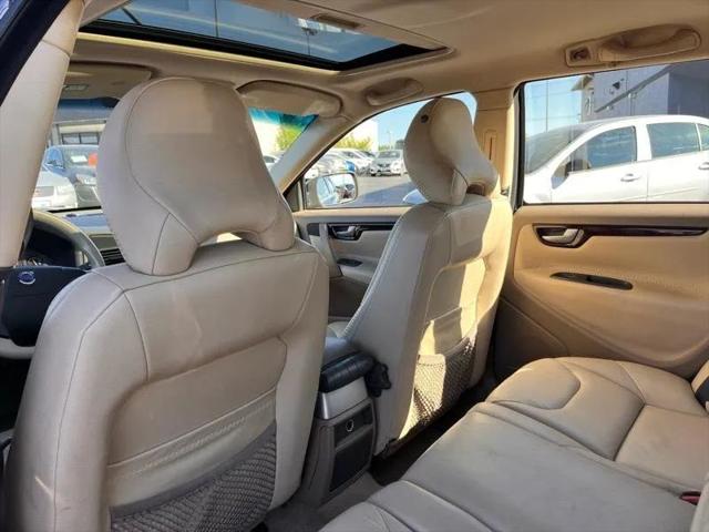 2002 Volvo V70 XC