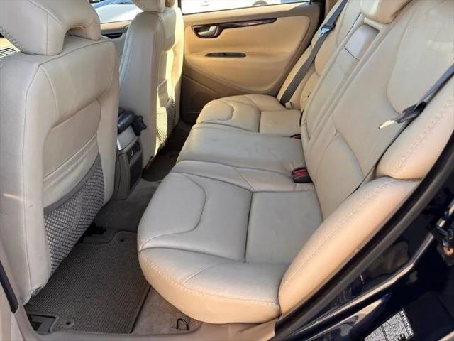 2002 Volvo V70 XC
