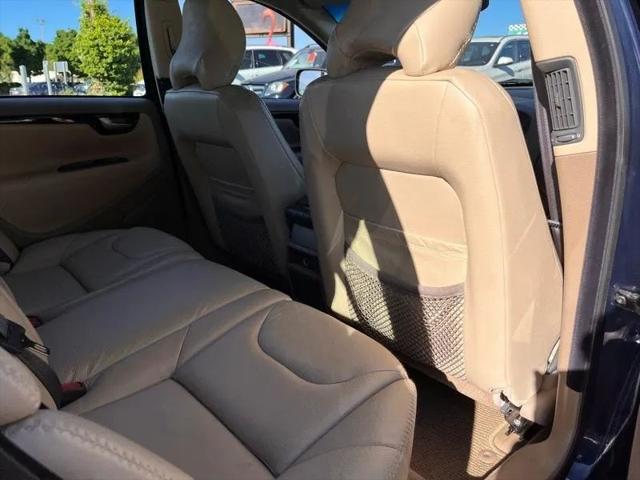 2002 Volvo V70 XC