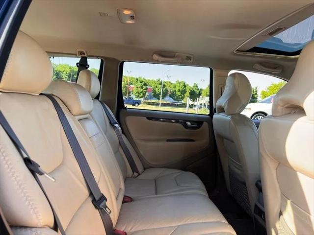 2002 Volvo V70 XC