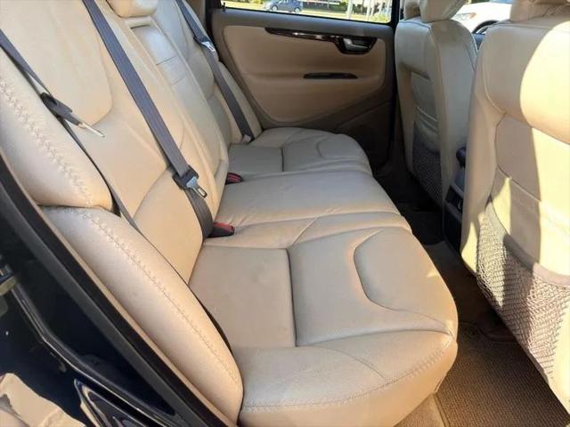 2002 Volvo V70 XC