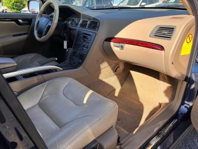 2002 Volvo V70 XC